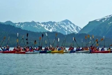 kayak group tour at Elephant Rock